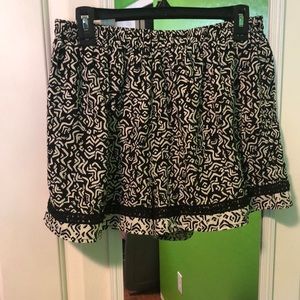 Black and white flowy shorts